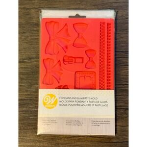 Wilton Fondant & Gum Paste Pink Mold Bows Ribbon Buckle Zipper - Dishwasher Safe
